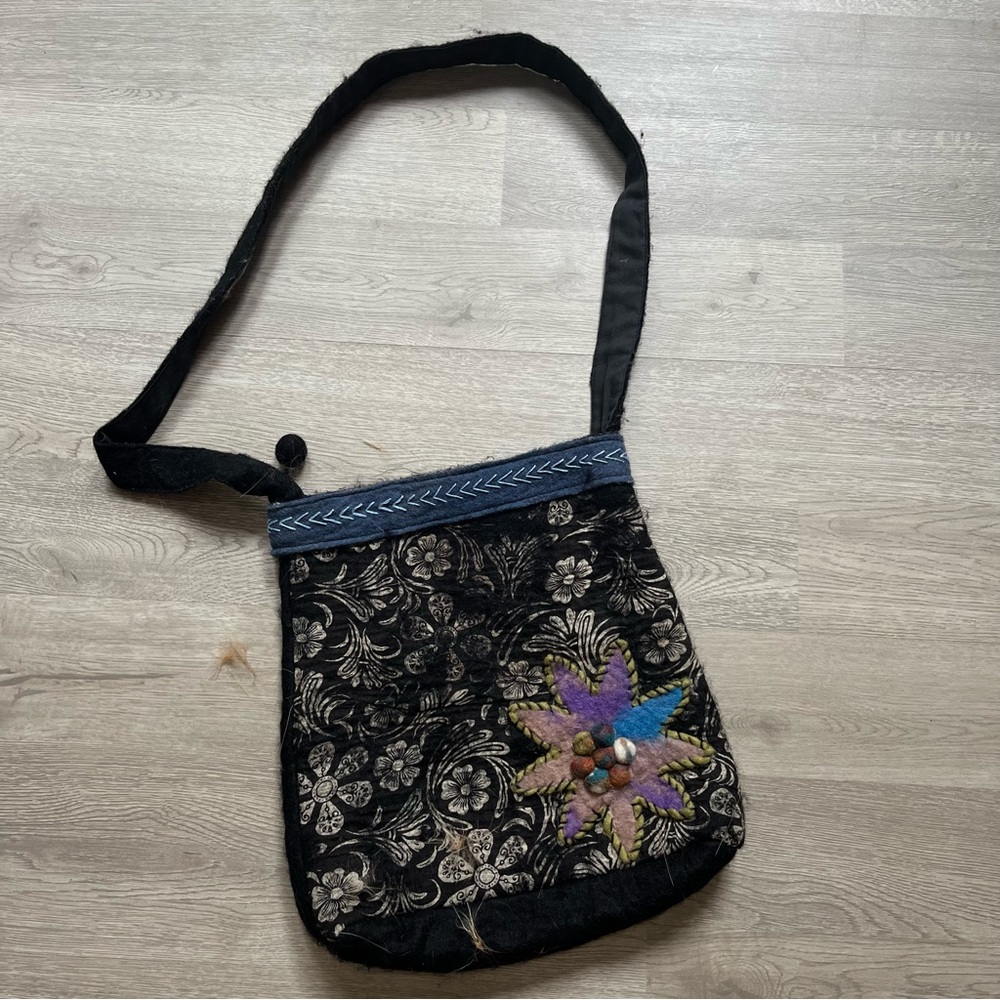 Rising Tide Nepalese Wool Boho Stachel Bag